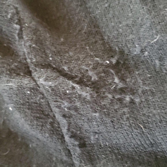 Sleevless cardigan with inner buckle - Picture 5 of 5